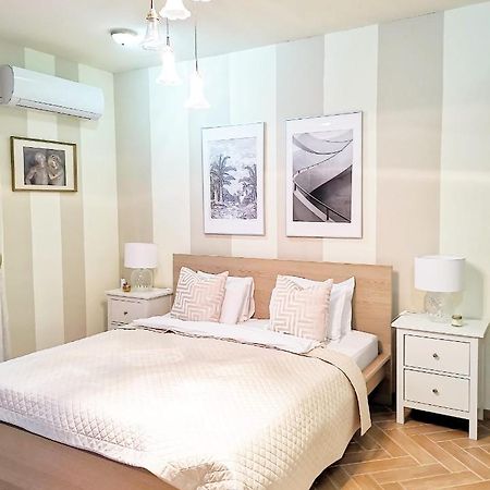 Bellevue Apartment With Ac & Heating & Terrace Budapest Eksteriør bilde