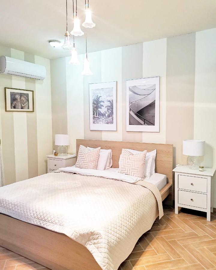 Bellevue Apartment With Ac & Heating & Terrace Budapest Eksteriør bilde